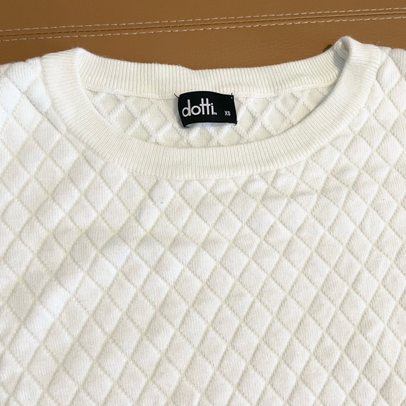 Dotti white quilted look oversized jumper/sweater. - Picture 4 of 5